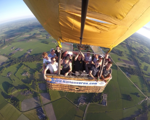 Ballonvaart met een vriendengroep uit Nieuw Heeten